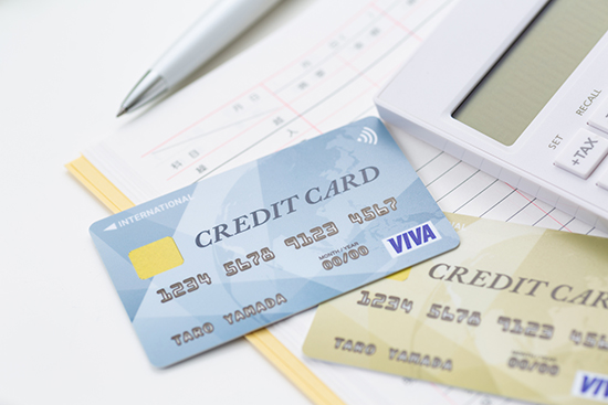 クレジットカードとローンのイメージ