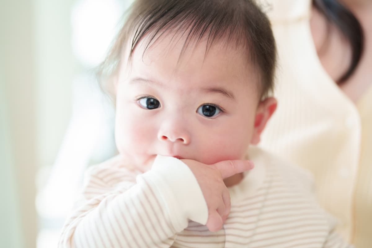 後天的な受け口の原因となる幼少期の指しゃぶり