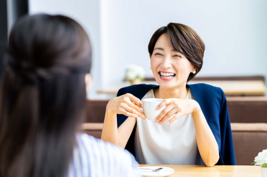 虫歯の再発を治療して笑顔の女性