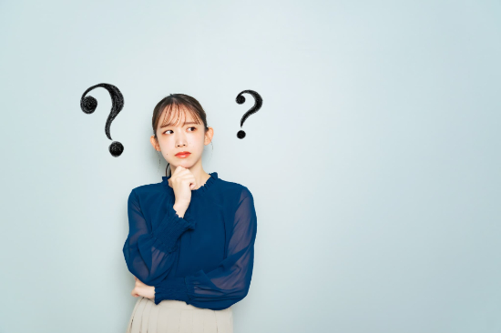 マウスピース矯正で出っ歯は治せるのか疑問に思う女性