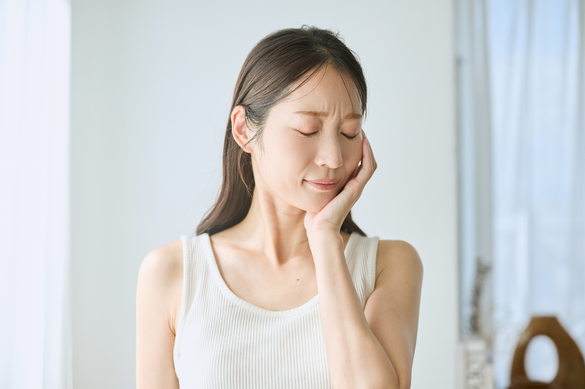 すきっ歯を放置して虫歯になった女性